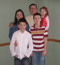 schlotter20family200w Richard Schlotter, his wife Kelly and their children know the Lord because of the prison ministry of volunteers from First Pentecostal Assembly of God, where Schlotter is now pastor.