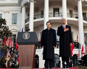 U.S. President Obama welcomes China's President Hu at the White House. (White House photo)